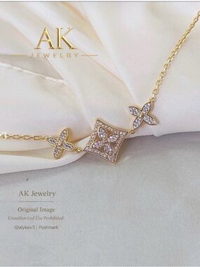 💎LUXURY Bracelet 18k Delicate Flower Motiff, Brilliant Sparkling Crystal Pave
